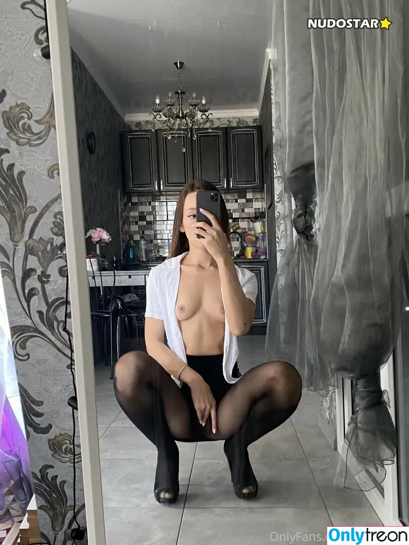 Ellie Leen nude photo #0149 (Ellieleen1 / itsnotellieleen)