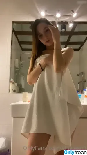 Ellie Leen / Ellieleen1 / itsnotellieleen nude photo #1390