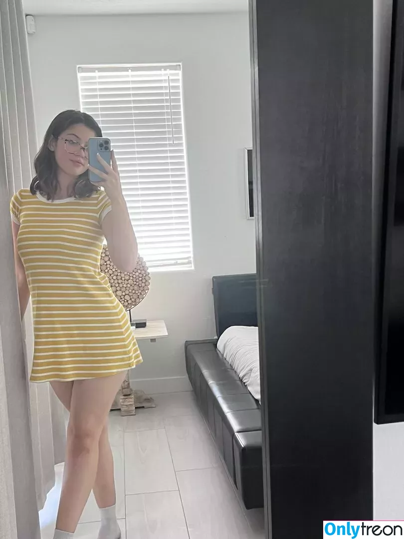 Ellie Nova nude photo #0008 (ENovaxxx / ellie.a.nova / ellienovaxxx)