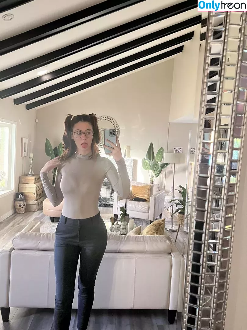 Ellie Nova nude photo #0038 (ENovaxxx / ellie.a.nova / ellienovaxxx)