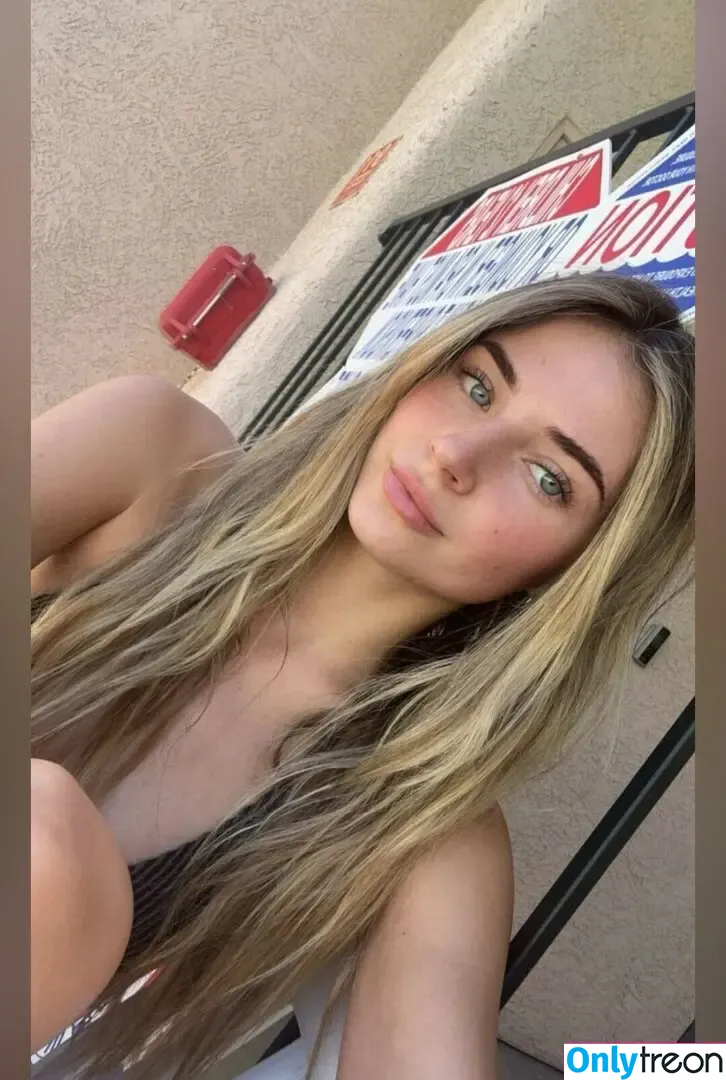 ellieanderson nude photo #0002 (ellieanderphd)