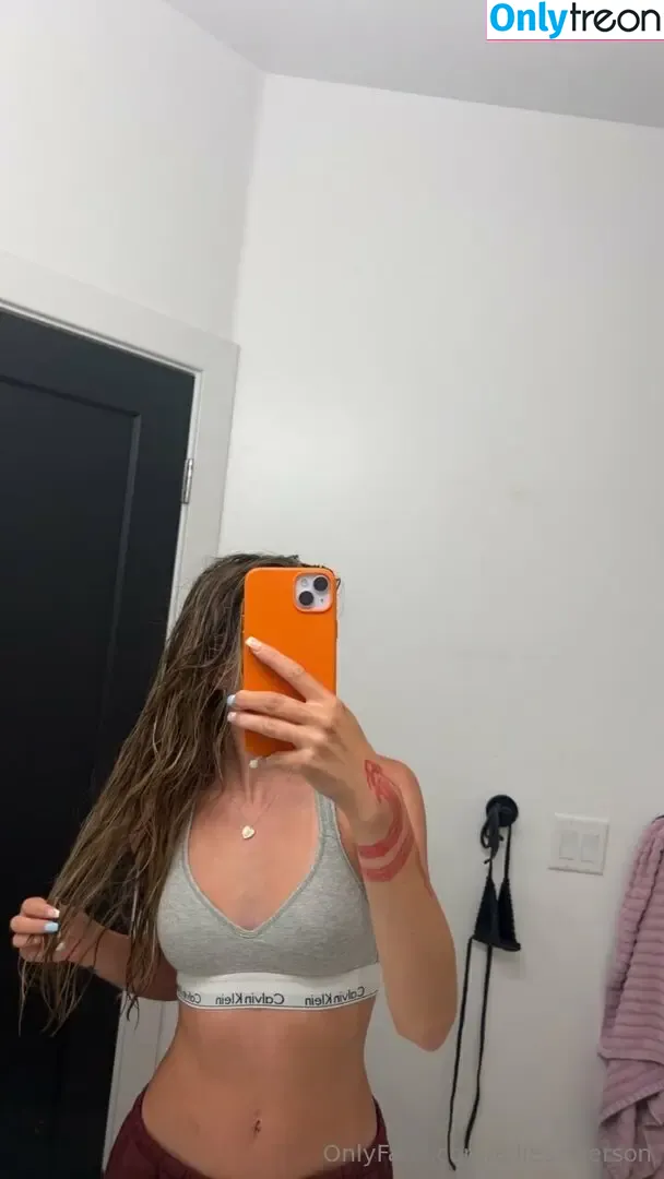 ellieanderson nude photo #0096 (ellieanderphd)