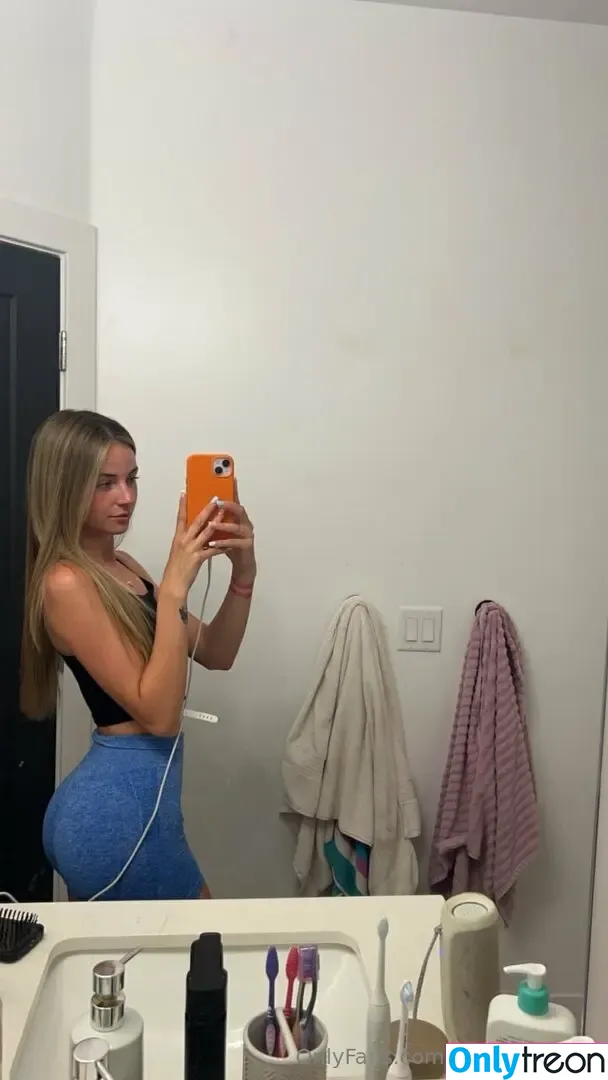 ellieanderson nude photo #0101 (ellieanderphd)