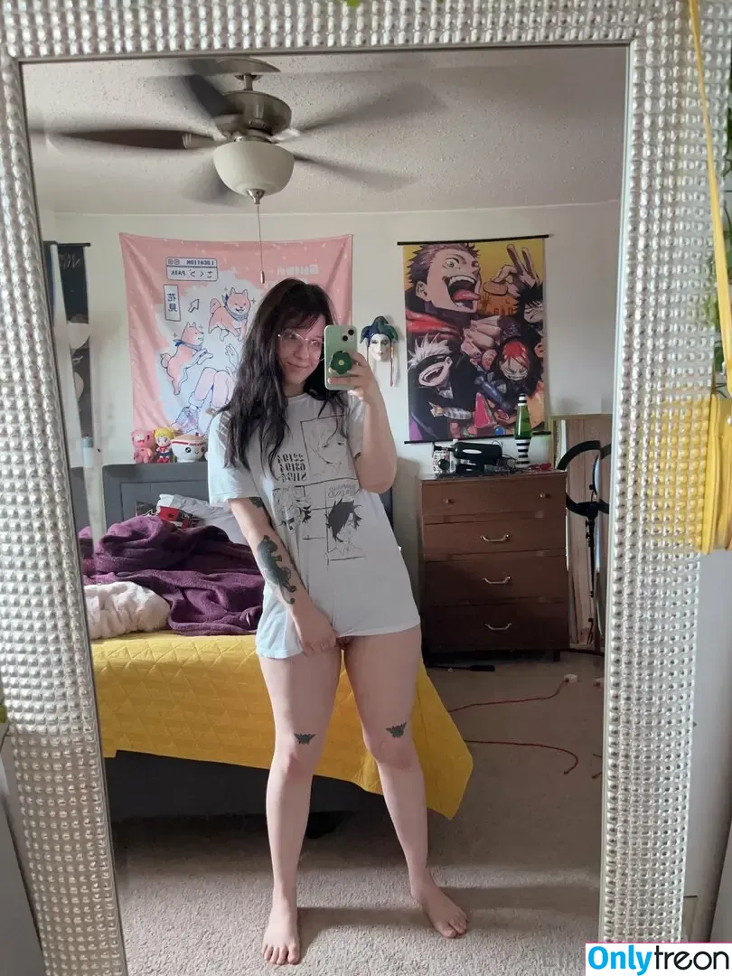 EllieGamerGal nude photo #0242 (ellie_gamergal1)