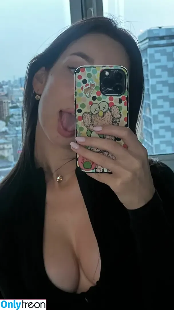 ellieleen nude photo #1820 (ellieleen1 / itsnoteliieleen)