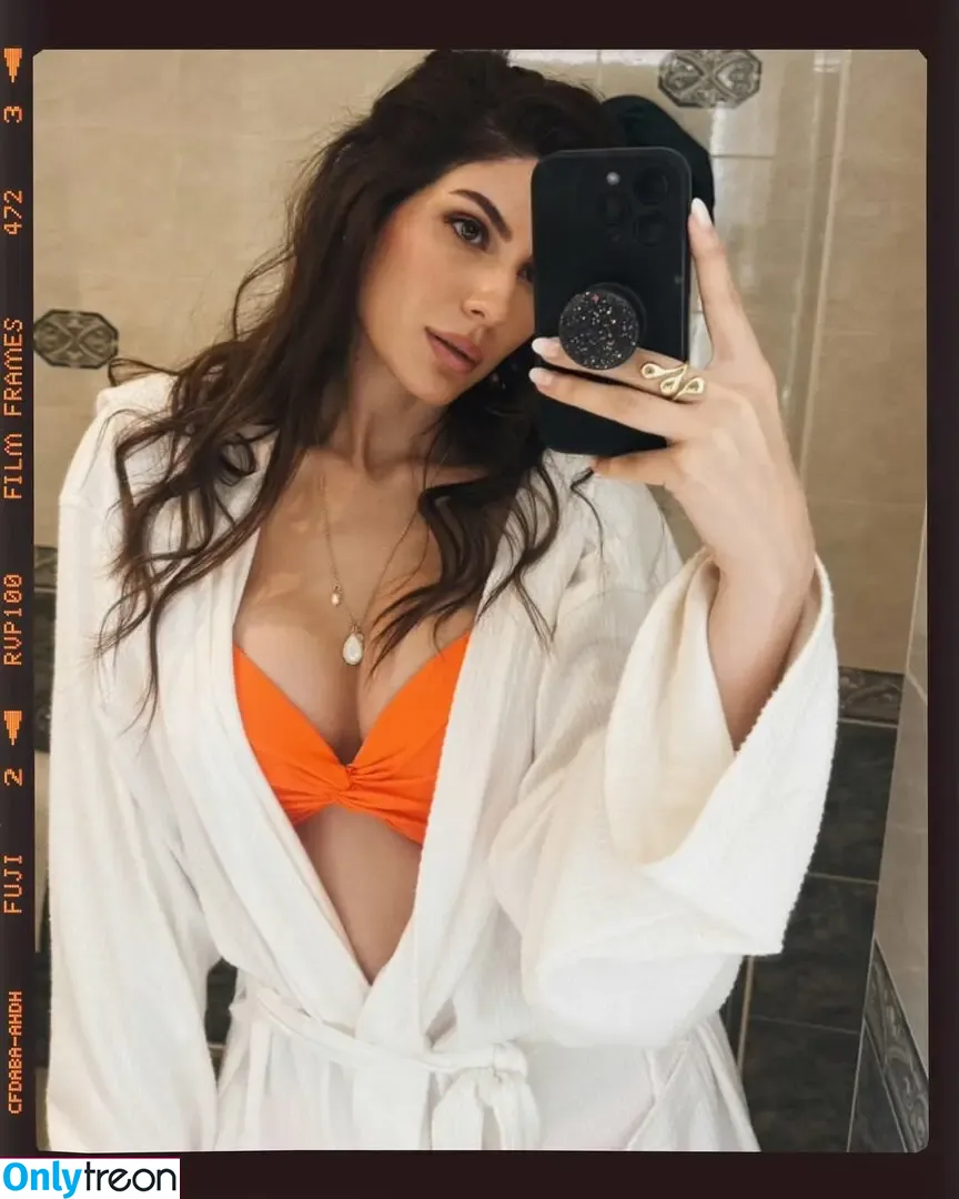 Elnaaz Norouzi nude photo #0027 (iamelnaaz)