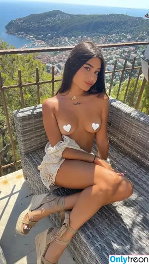 Elodie_xoxoxo / Elo_xoxo / elodie_xo nude photo #0001