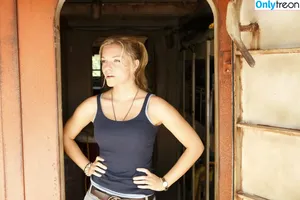 Eloise Mumford / eloisemumford nude photo #0003