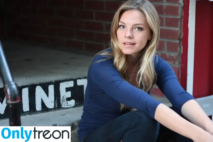 Eloise Mumford nude photo #0013 (eloisemumford)