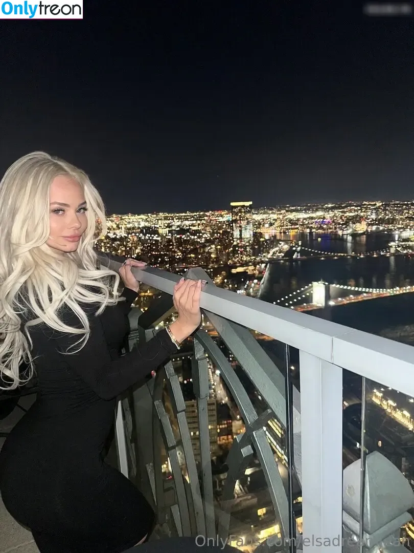 Elsa Jean nude photo #0504 (elsadreamjean / elsajeanofficial)