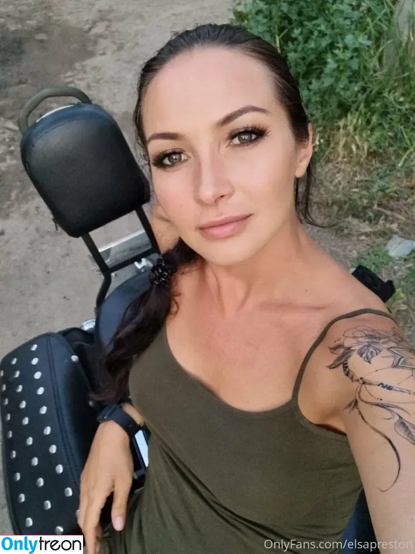 elsapreston nude photo #0001 (elisepreston)
