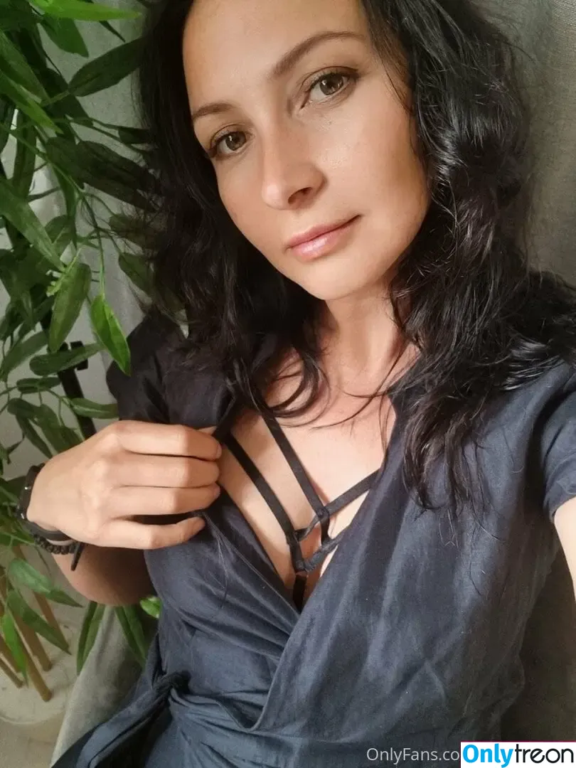 elsapreston nude photo #0006 (elisepreston)