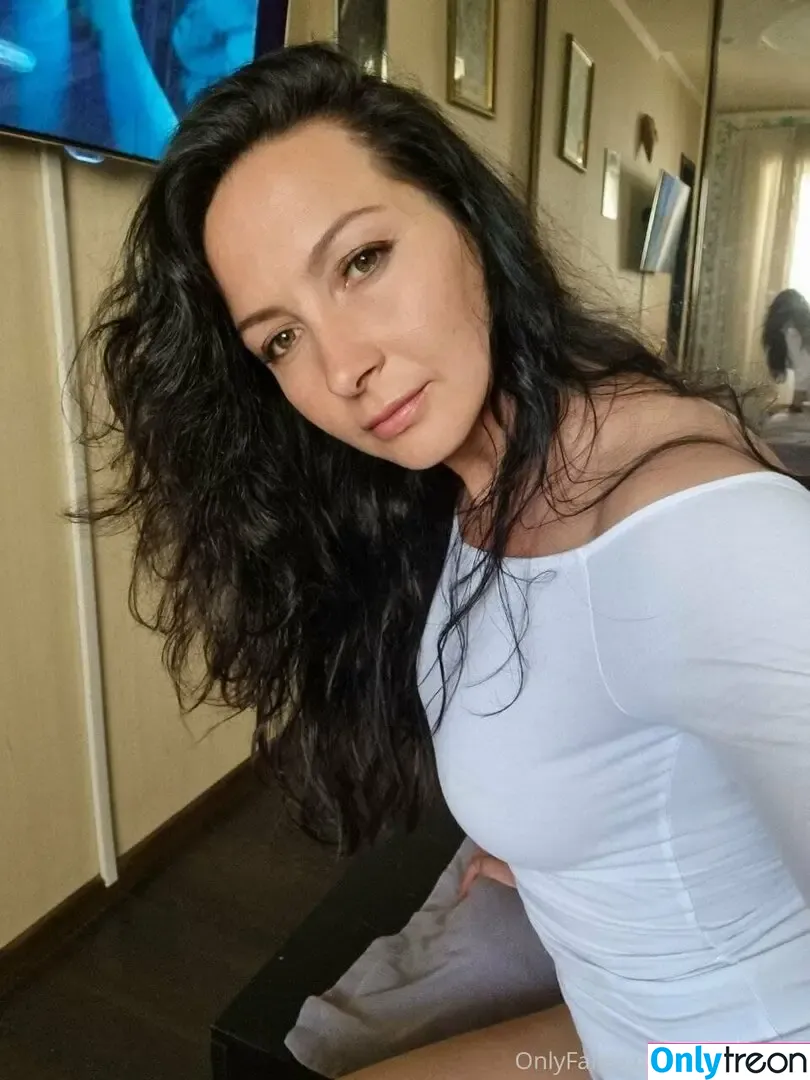 elsapreston nude photo #0016 (elisepreston)
