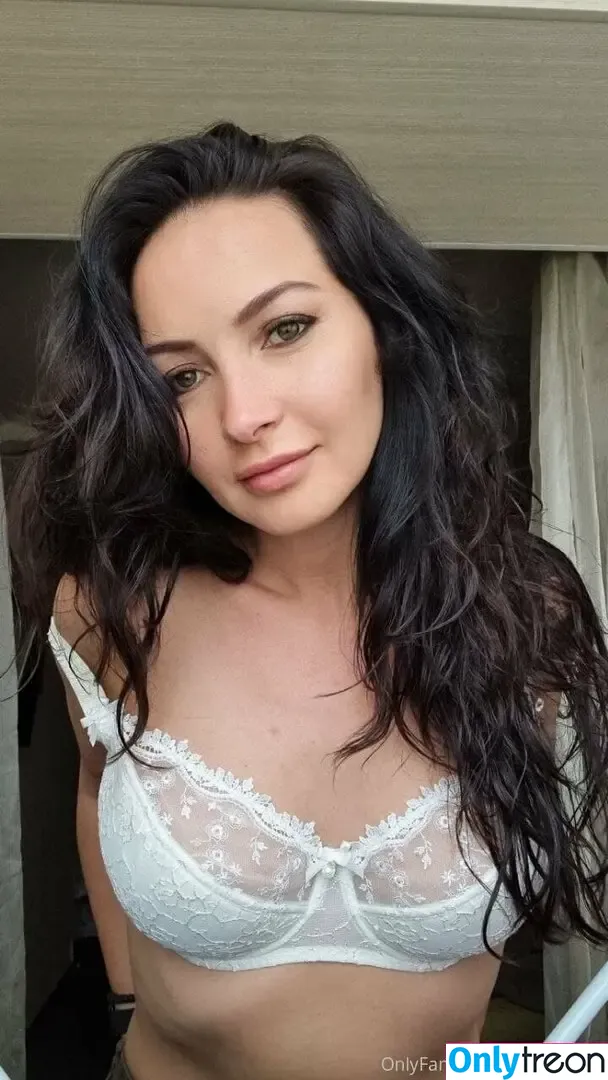 elsapreston nude photo #0018 (elisepreston)
