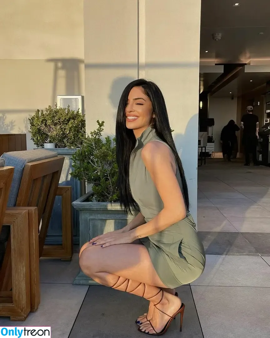 Elwa Saleh nude photo #0123 (elwasaleh)