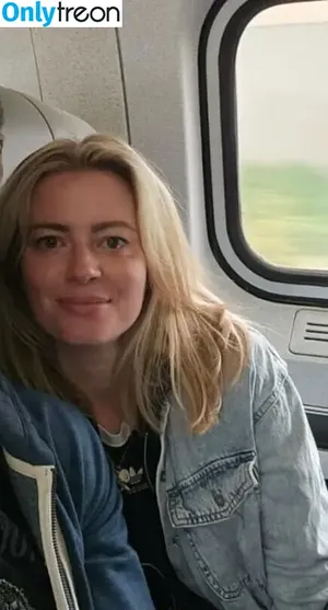 Elyse Willems / elysewillems nude photo #0288