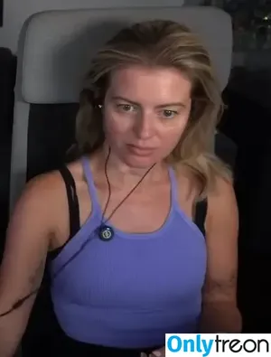 Elyse Willems / elysewillems nude photo #0292
