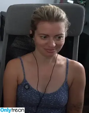 Elyse Willems / elysewillems nude photo #0298