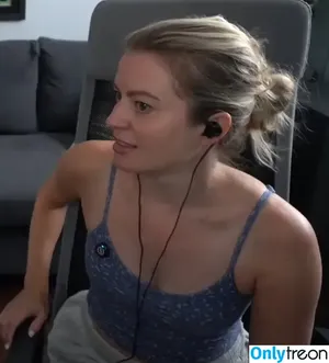 Elyse Willems / elysewillems nude photo #0300