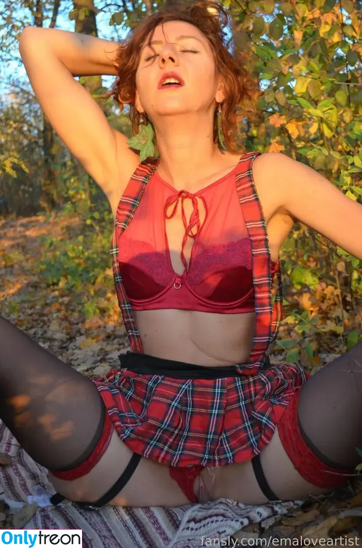 emaloveartist nude photo #0009 (emaloveartist)