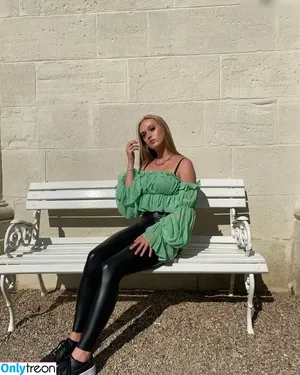  nude photo #0007