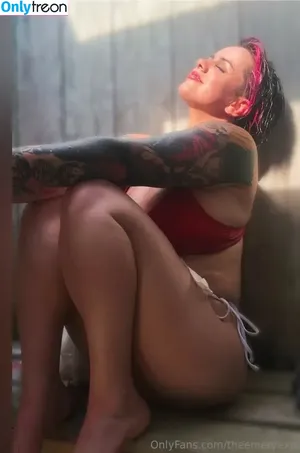 EmeryEXP / EmeryPan nude photo #0050