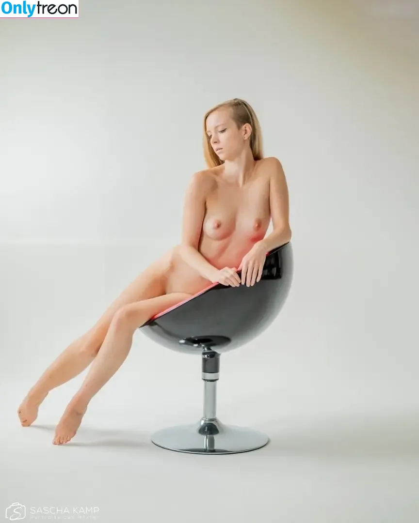 Emi Im Wunderland nude photo #0485 (Instagram / Model-Kartei / posts)