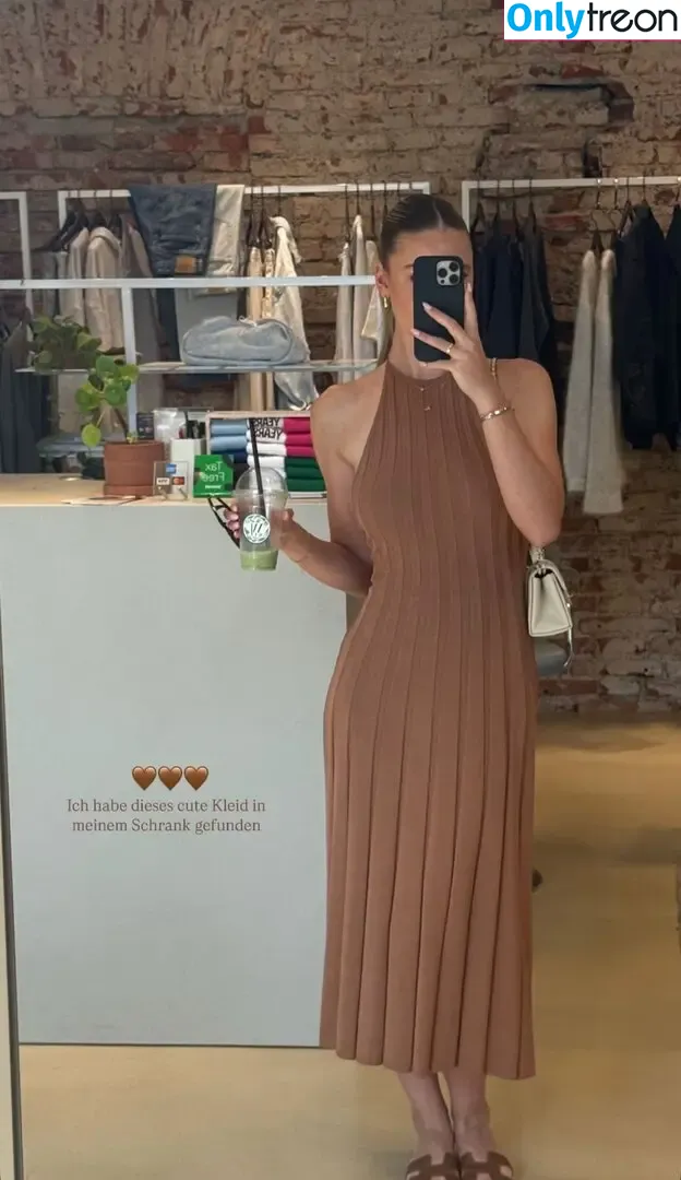 Emilia Bte nude photo #1297 (Emilia / emiliaofficial)