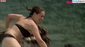 Emilia Clarke / clarkeyxo / emilia_clarke / emiliaclarke nude photo #0005
