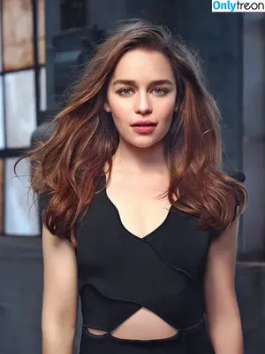Emilia Clarke / clarkeyxo / emilia_clarke / emiliaclarke nude photo #0069