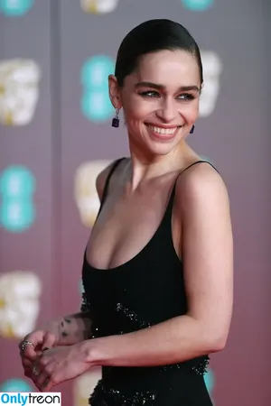 Emilia Clarke / clarkeyxo / emilia_clarke / emiliaclarke nude photo #0128