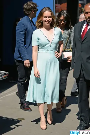 Emilia Clarke / clarkeyxo / emilia_clarke / emiliaclarke nude photo #0147