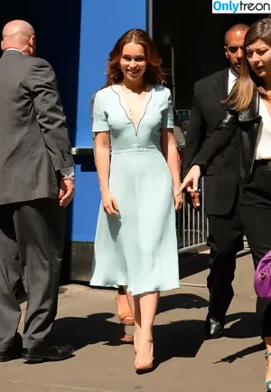 Emilia Clarke / clarkeyxo / emilia_clarke / emiliaclarke nude photo #0164
