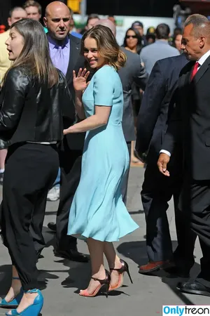 Emilia Clarke / clarkeyxo / emilia_clarke / emiliaclarke nude photo #0169