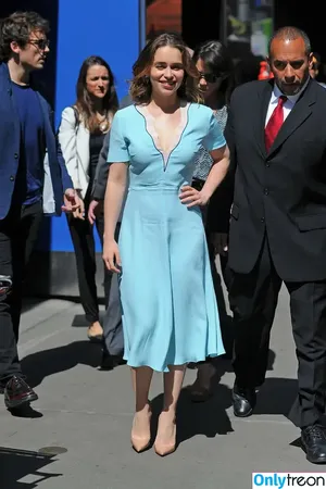 Emilia Clarke / clarkeyxo / emilia_clarke / emiliaclarke nude photo #0171