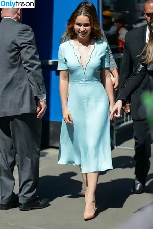 Emilia Clarke / clarkeyxo / emilia_clarke / emiliaclarke nude photo #0180