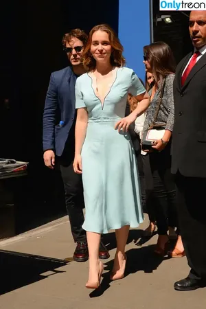 Emilia Clarke / clarkeyxo / emilia_clarke / emiliaclarke nude photo #0197