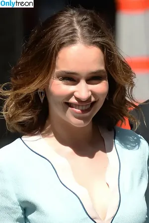 Emilia Clarke / clarkeyxo / emilia_clarke / emiliaclarke nude photo #0201