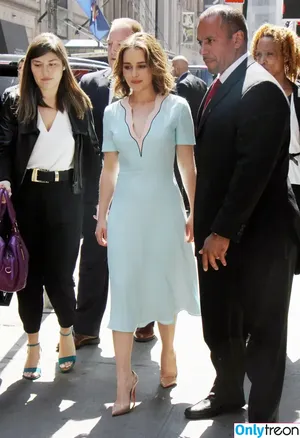 Emilia Clarke / clarkeyxo / emilia_clarke / emiliaclarke nude photo #0217