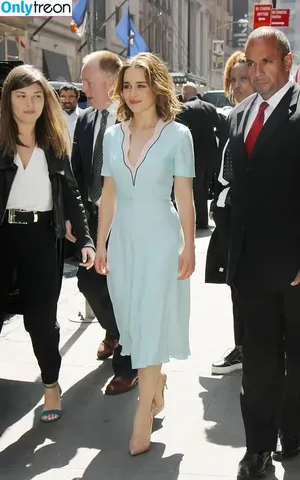 Emilia Clarke / clarkeyxo / emilia_clarke / emiliaclarke nude photo #0219
