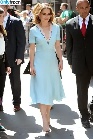 Emilia Clarke / clarkeyxo / emilia_clarke / emiliaclarke nude photo #0225