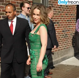 Emilia Clarke / clarkeyxo / emilia_clarke / emiliaclarke nude photo #0246
