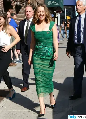 Emilia Clarke / clarkeyxo / emilia_clarke / emiliaclarke nude photo #0249