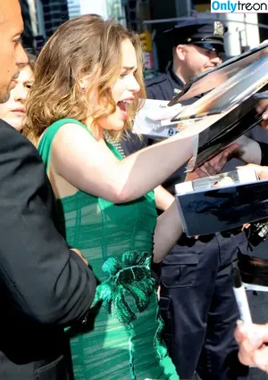 Emilia Clarke / clarkeyxo / emilia_clarke / emiliaclarke nude photo #0295