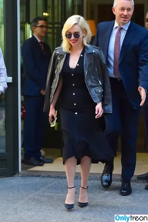 Emilia Clarke / clarkeyxo / emilia_clarke / emiliaclarke nude photo #0350