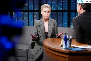 Emilia Clarke / clarkeyxo / emilia_clarke / emiliaclarke nude photo #0352