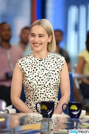 Emilia Clarke / clarkeyxo / emilia_clarke / emiliaclarke nude photo #0361