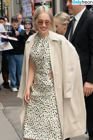 Emilia Clarke / clarkeyxo / emilia_clarke / emiliaclarke nude photo #0374