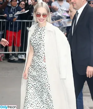 Emilia Clarke / clarkeyxo / emilia_clarke / emiliaclarke nude photo #0376