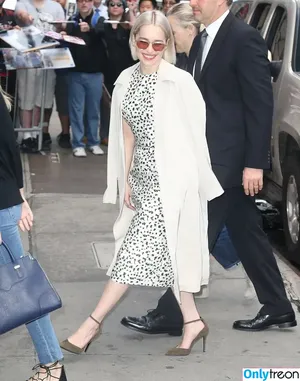 Emilia Clarke / clarkeyxo / emilia_clarke / emiliaclarke nude photo #0394